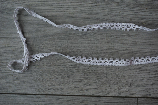 Small Lace Trim with Eyelash edge