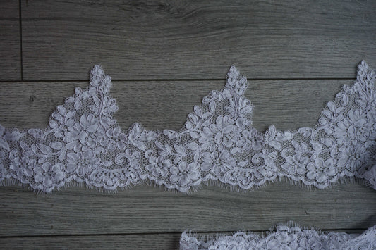 Lace Trim with eyelash edge scallop