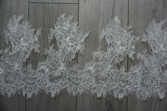 Chantilly Lace Trim with Eyelash Scalloped Edge