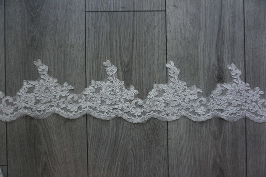 Ivory Lace Trim with Scalloped Edge