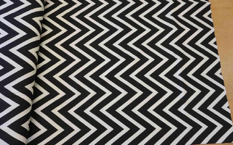 Zig Zag Black & White Jersey