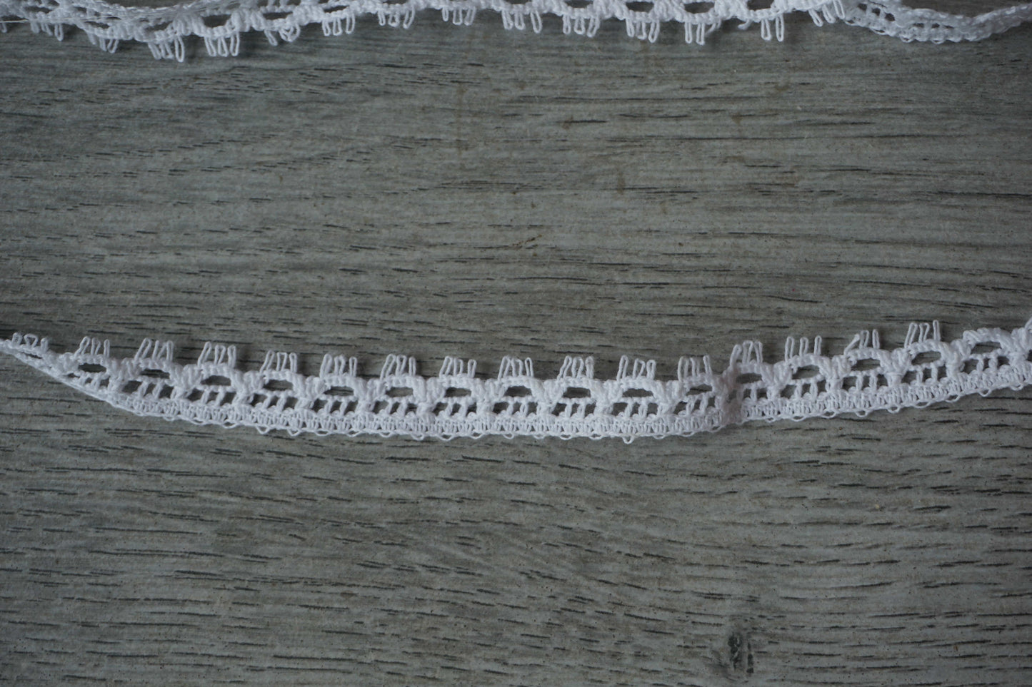 Small Lace Trim with Eyelash edge