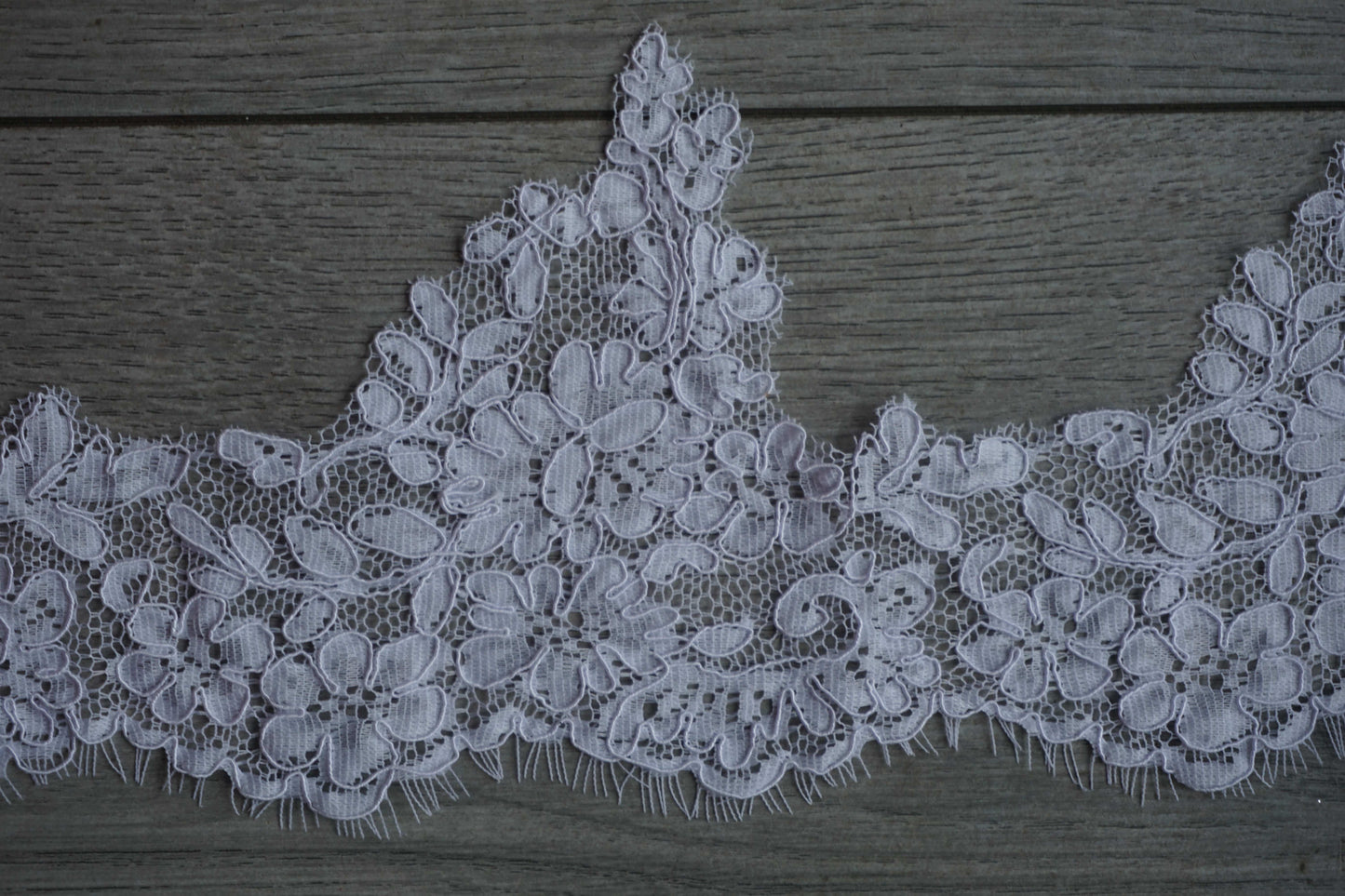 Lace Trim with eyelash edge scallop