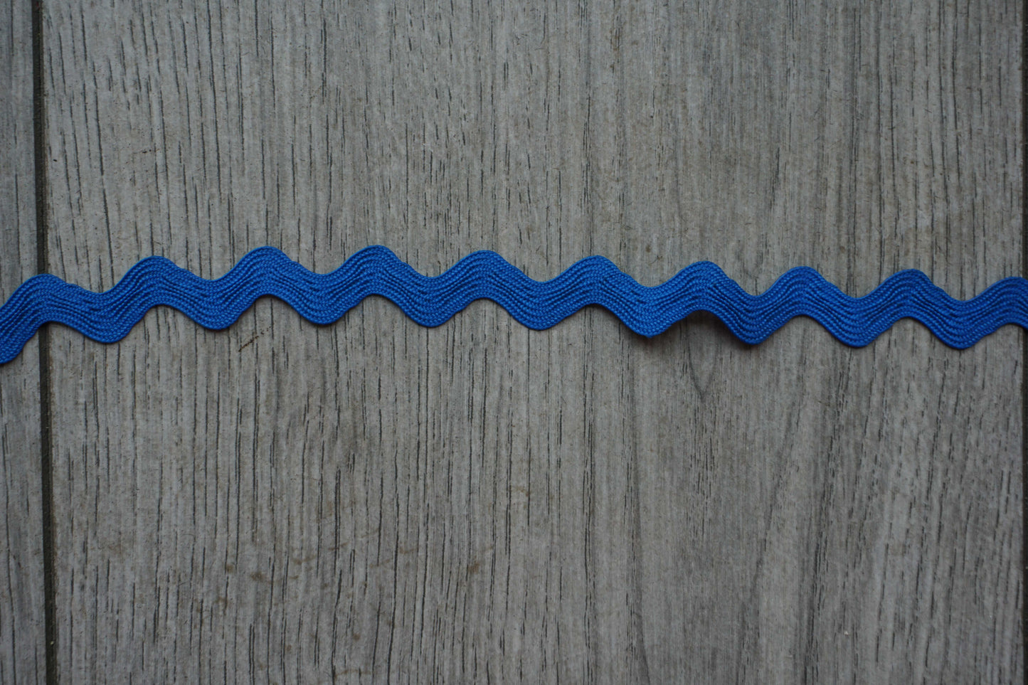 Zig Zag Trim – Available in Blue & Silver