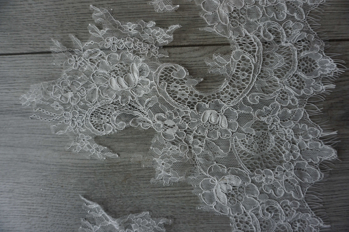 Chantilly Lace Trim with Eyelash Scalloped Edge
