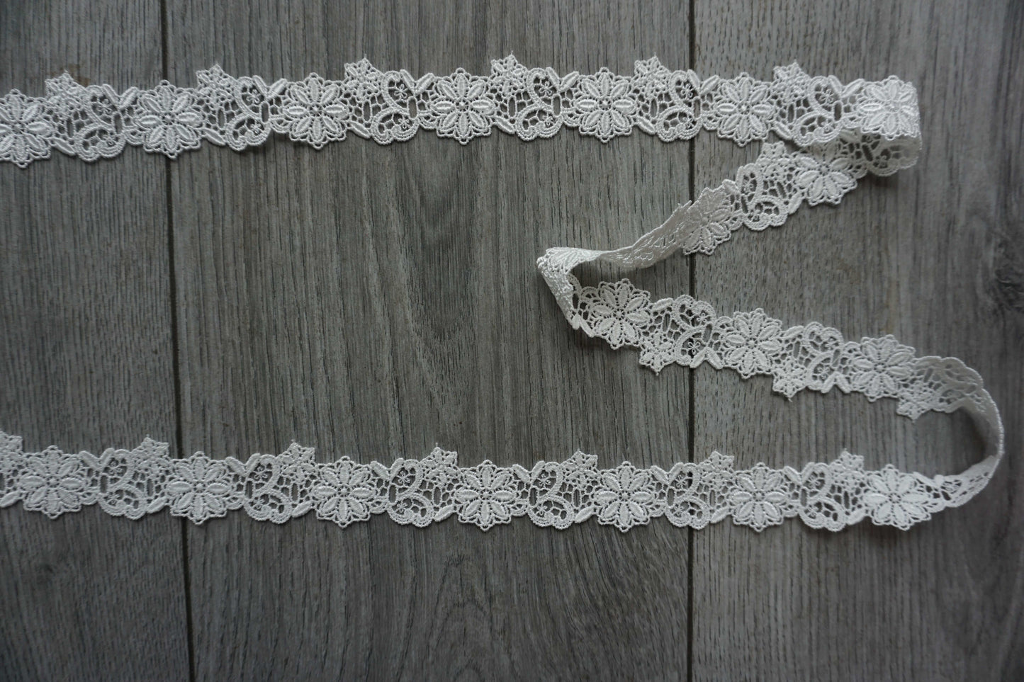 Vintage Floral Lace Trim