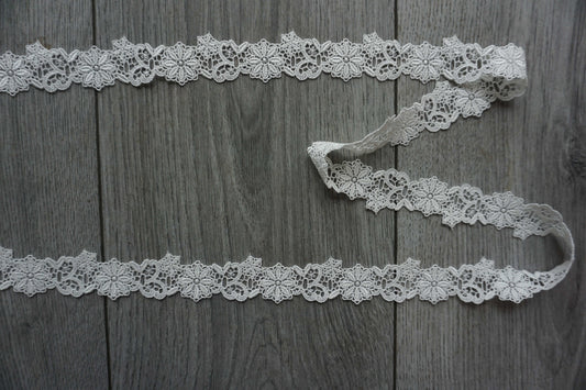 Vintage Floral Lace Trim