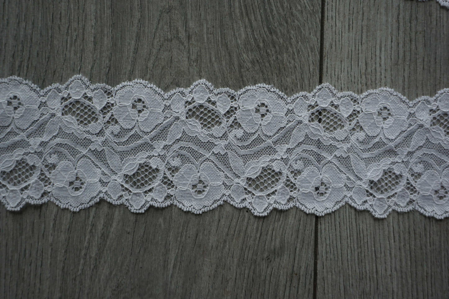 Stretch Lace Trim – Floral Design