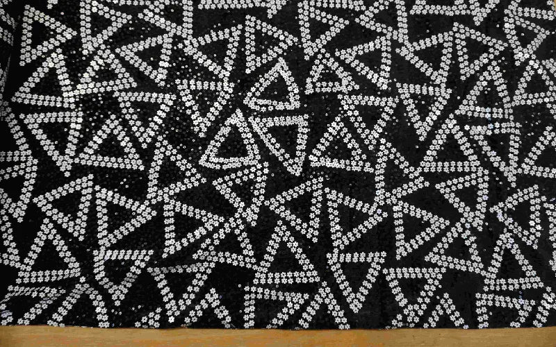 Black & White Geometric Pattern Velvet